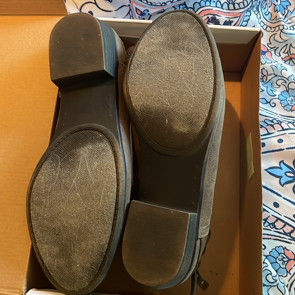 Sugar booties, taupe size 10 boots - Picture 4 of 4